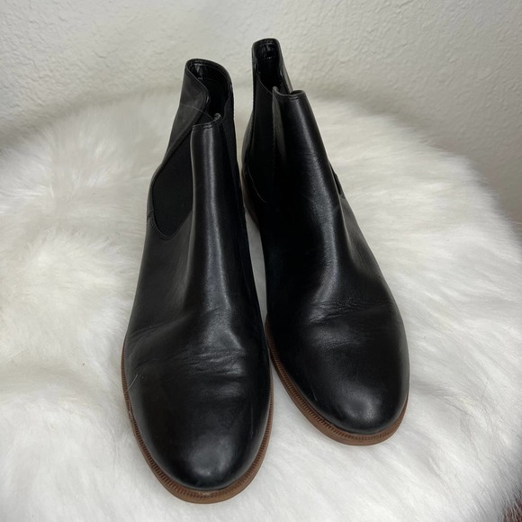 Clarks Taylor Shine Black Leather Chelsea Boot Size 8.5 - Picture 3 of 11